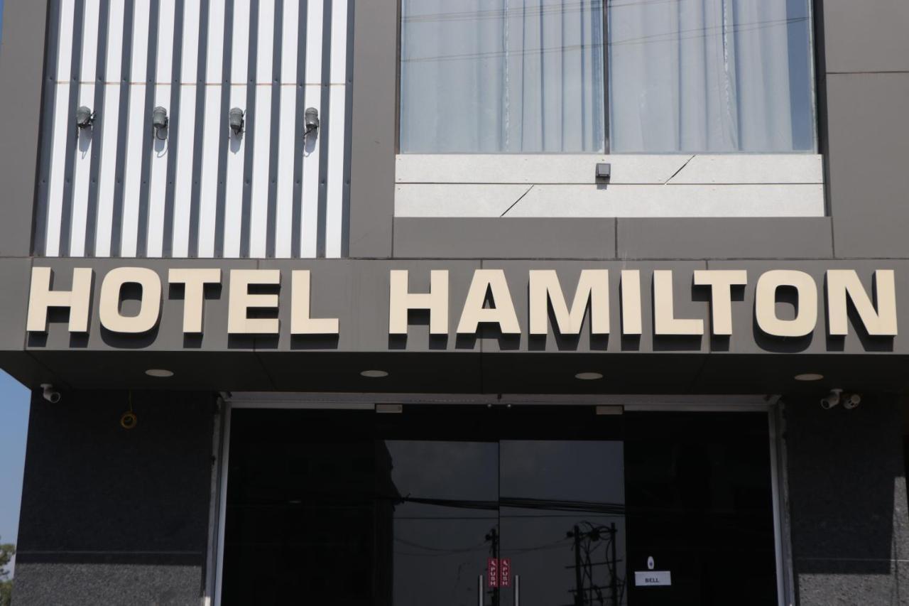 Hotel Hamilton Zirakpur Buitenkant foto